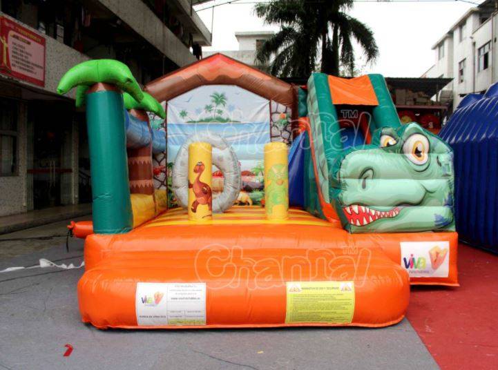 Pronájem nafukovací skluzavky Volcano