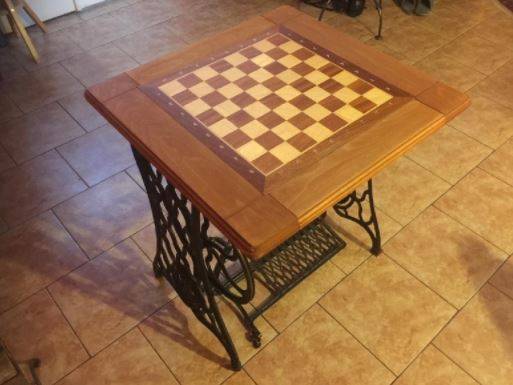 Pronájem šachového stolku 3 v 1